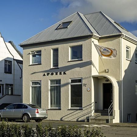 Akranes Hi Hostel - Staywest Exterior photo