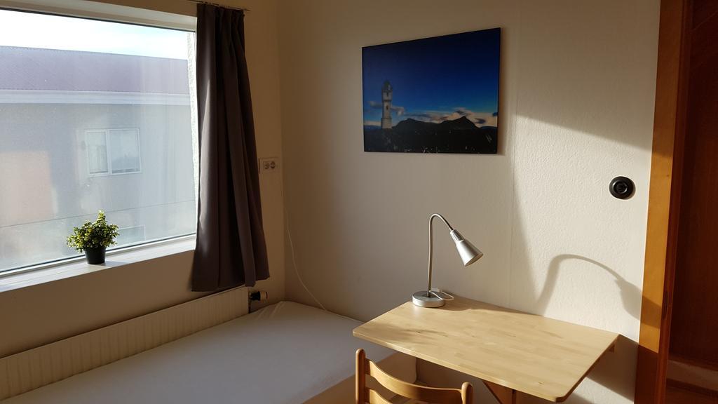 Akranes Hi Hostel - Staywest Exterior photo